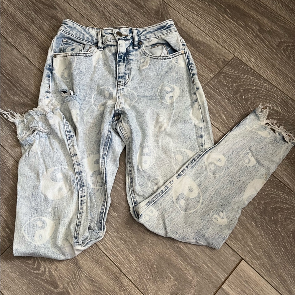 Ying Yang ripped pants
